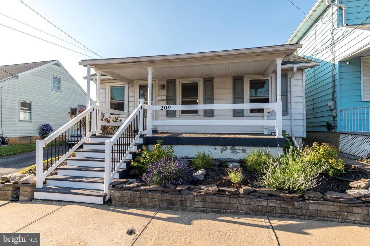 209 High Street - Photo 1