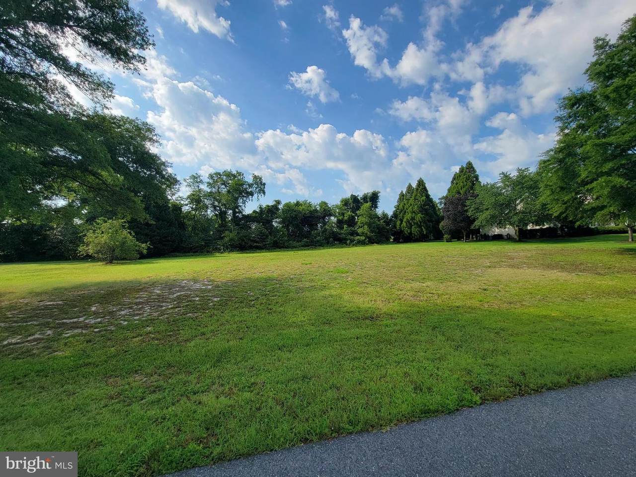 109 Creekside Drive - Photo 1