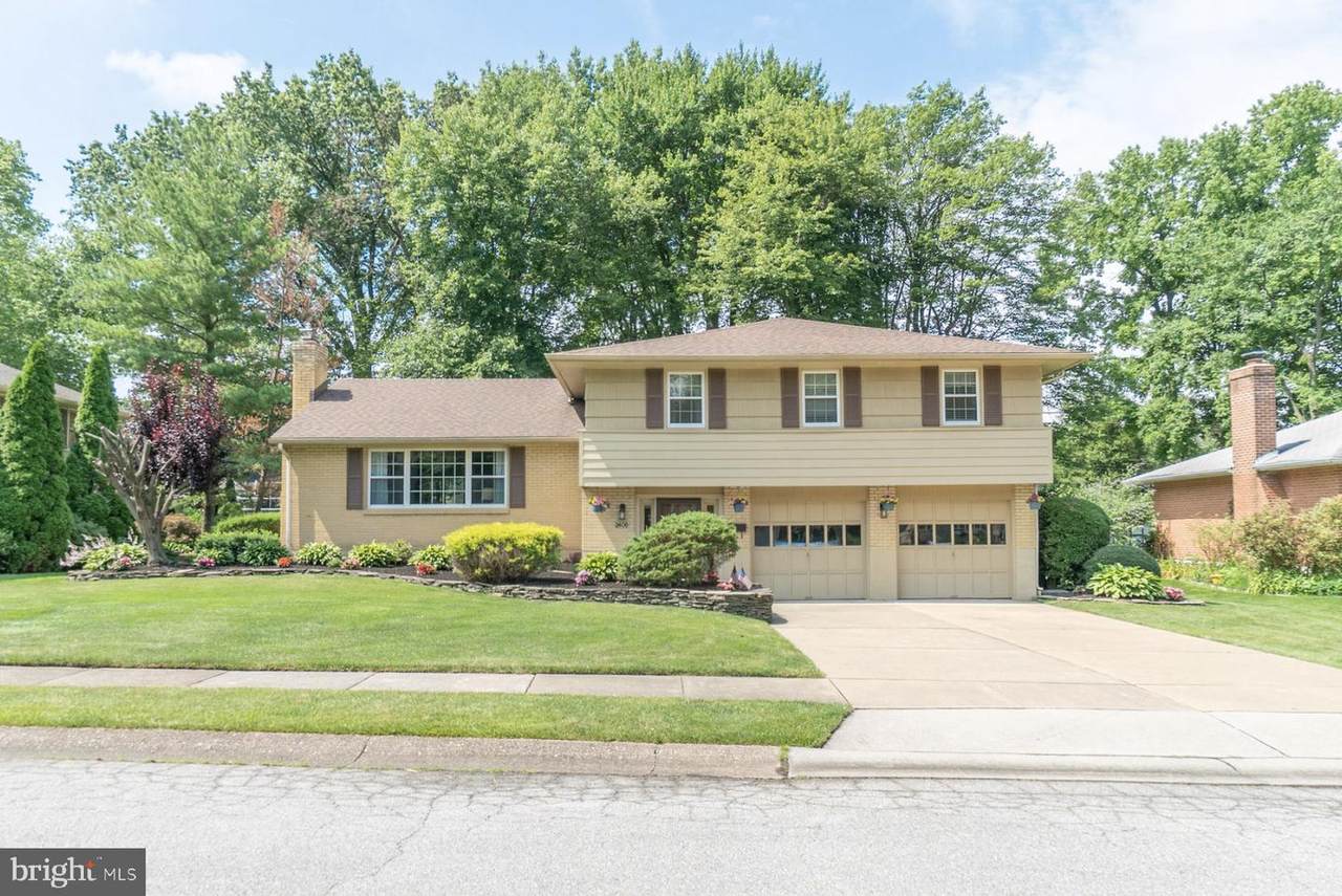 2408 Larchwood Road - Photo 1
