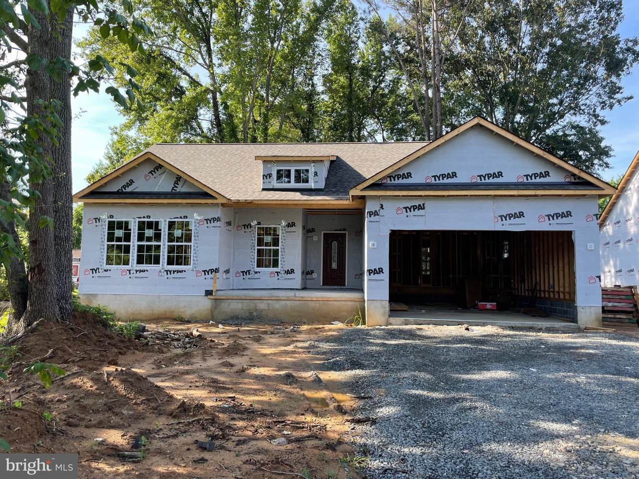 216 Clearview Dr - Photo 1