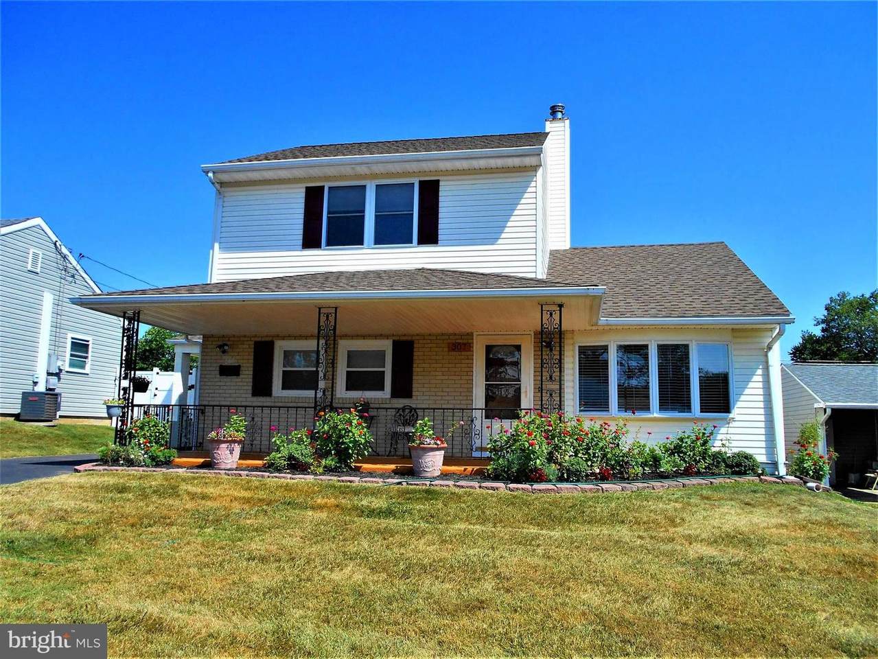 307 Chelsea Road - Photo 1