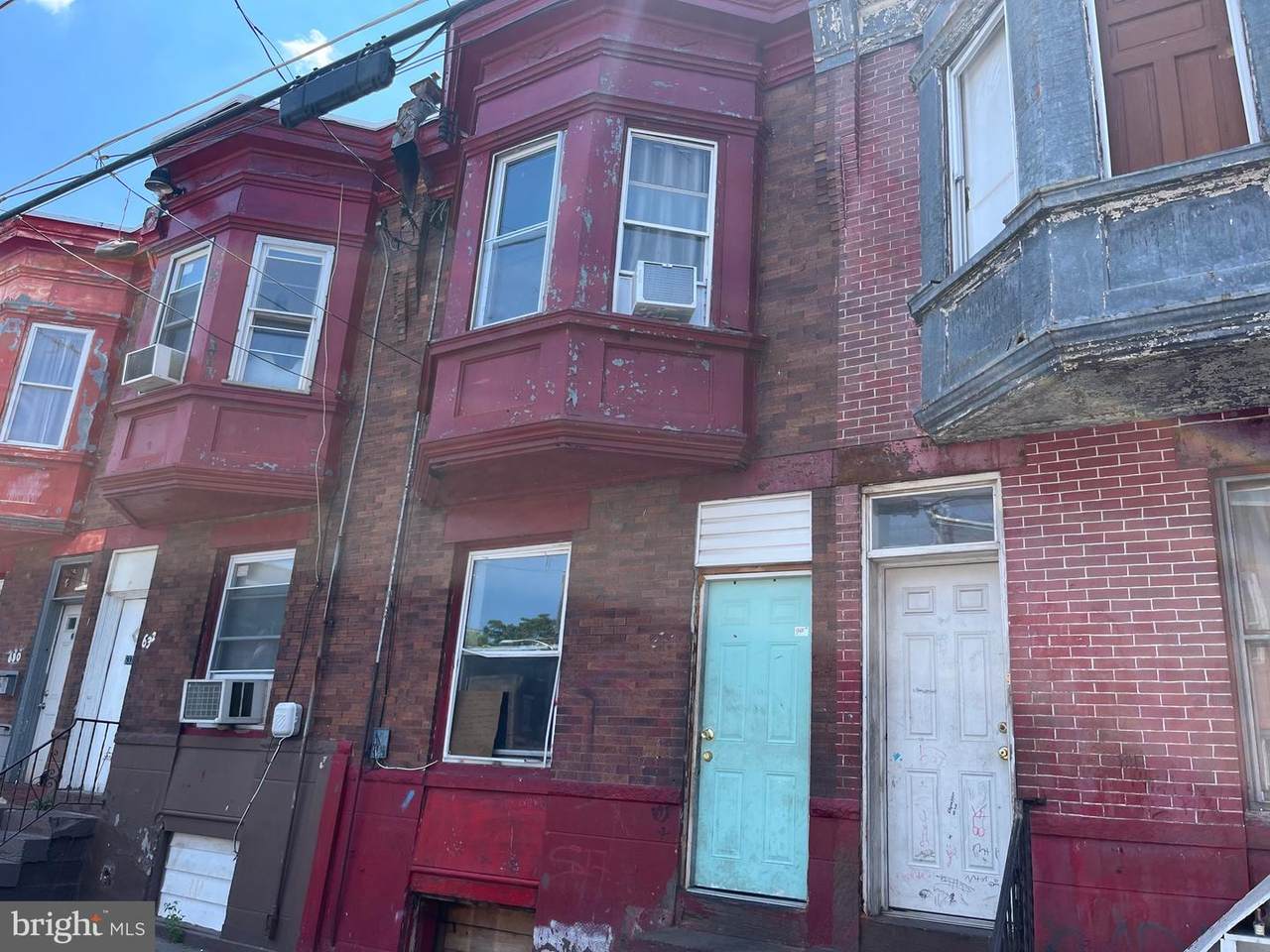 634 W TIOGA STREET - Photo 1