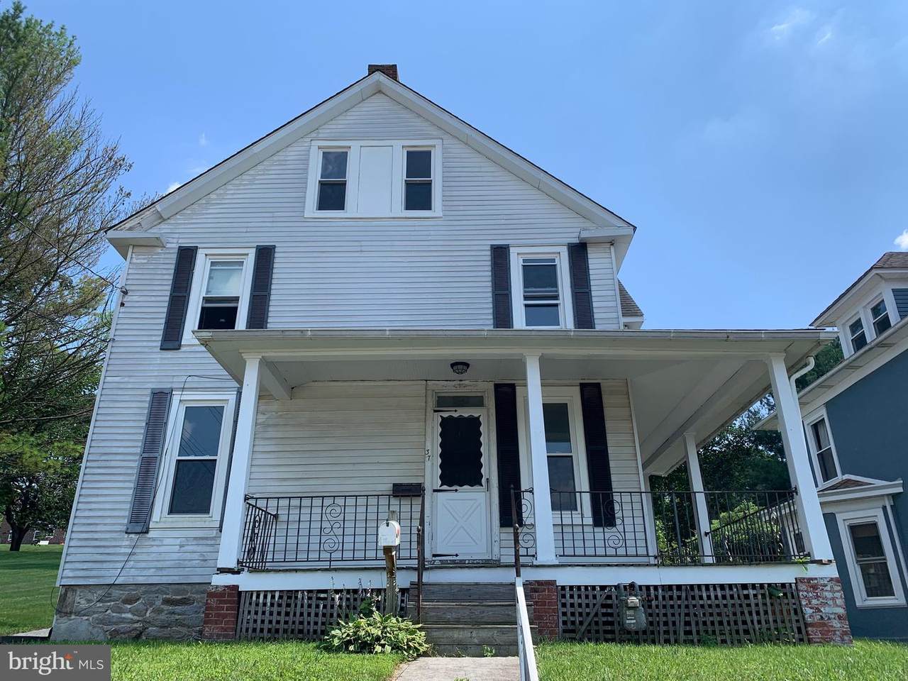 37 Glen Avenue - Photo 1