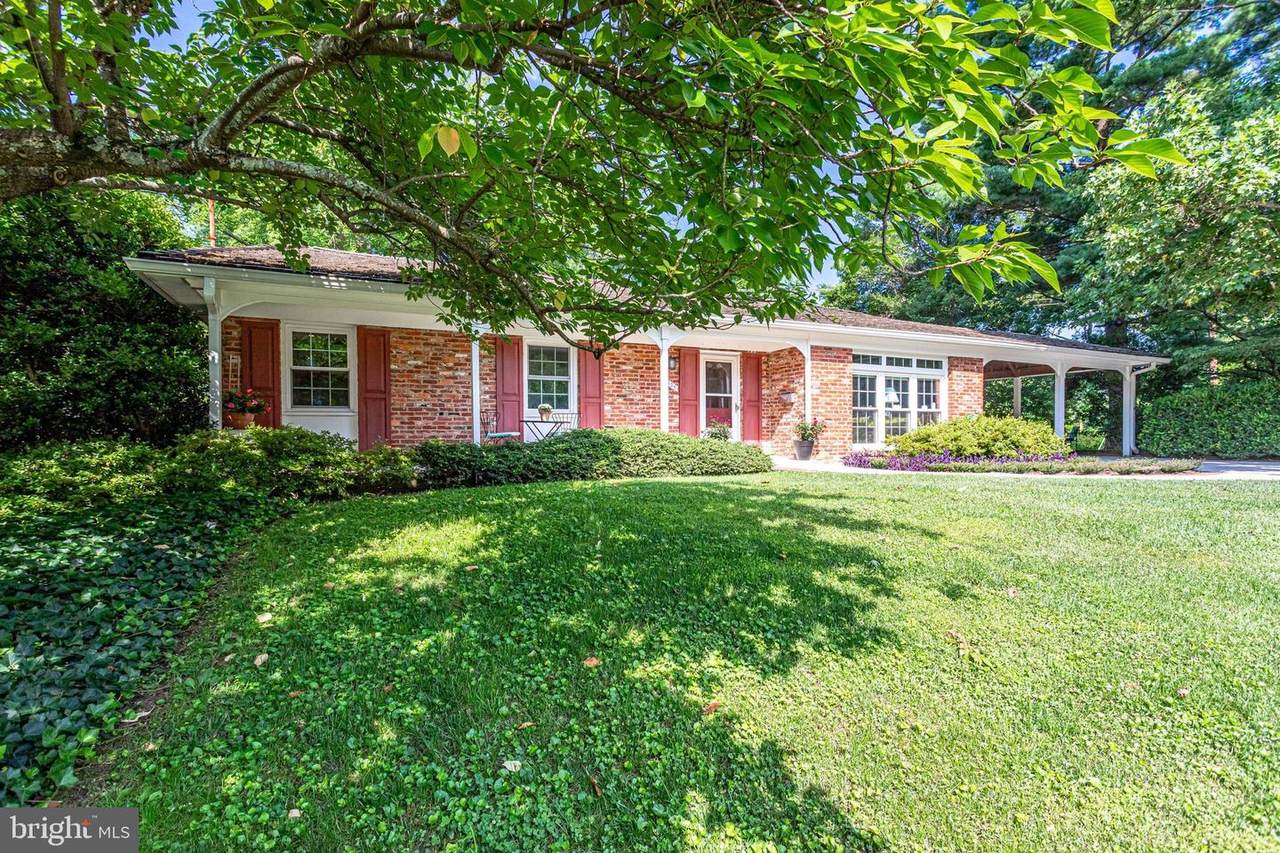 4106 Sleepy Hollow Road - Photo 1