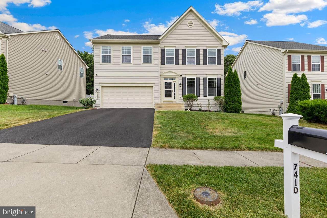 7410 Thames River Drive - Photo 1