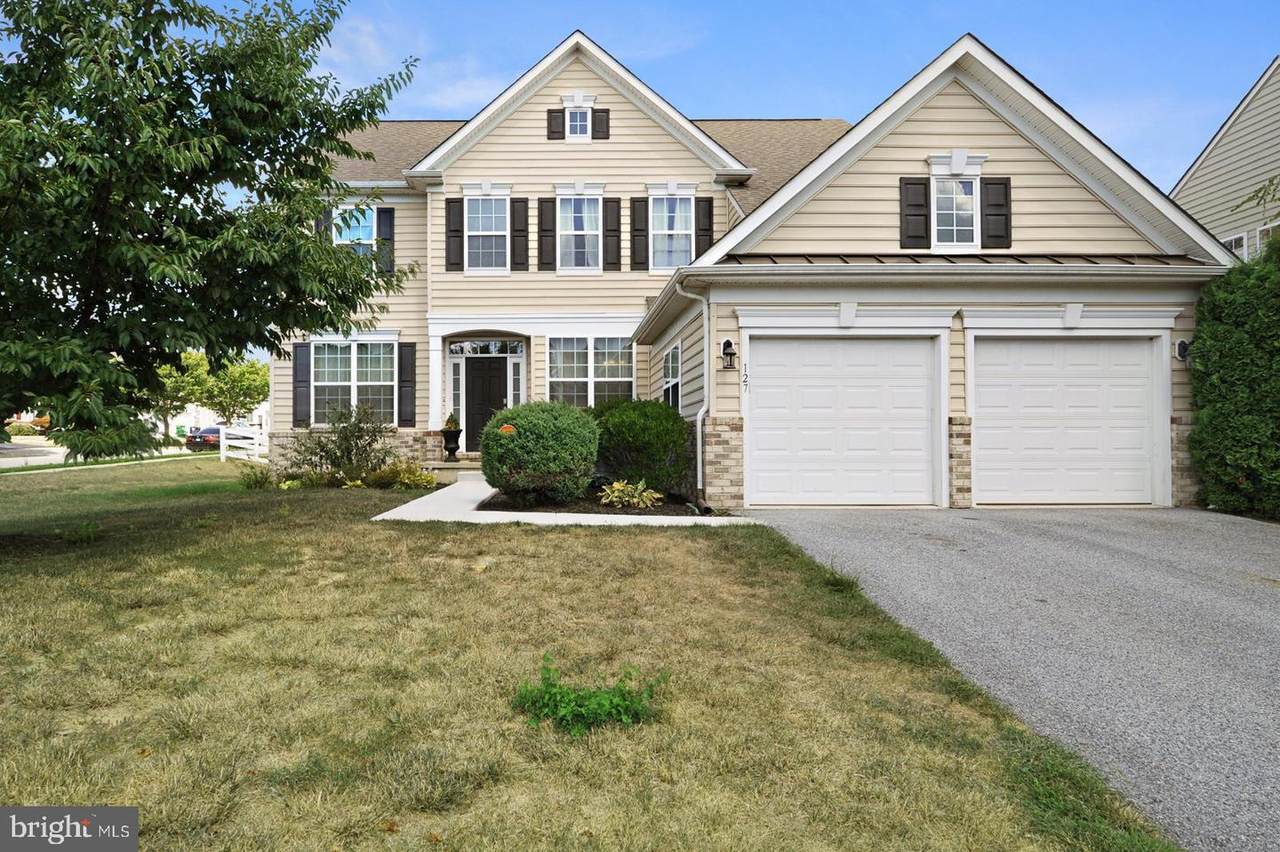 127 Gloucester Boulevard - Photo 1