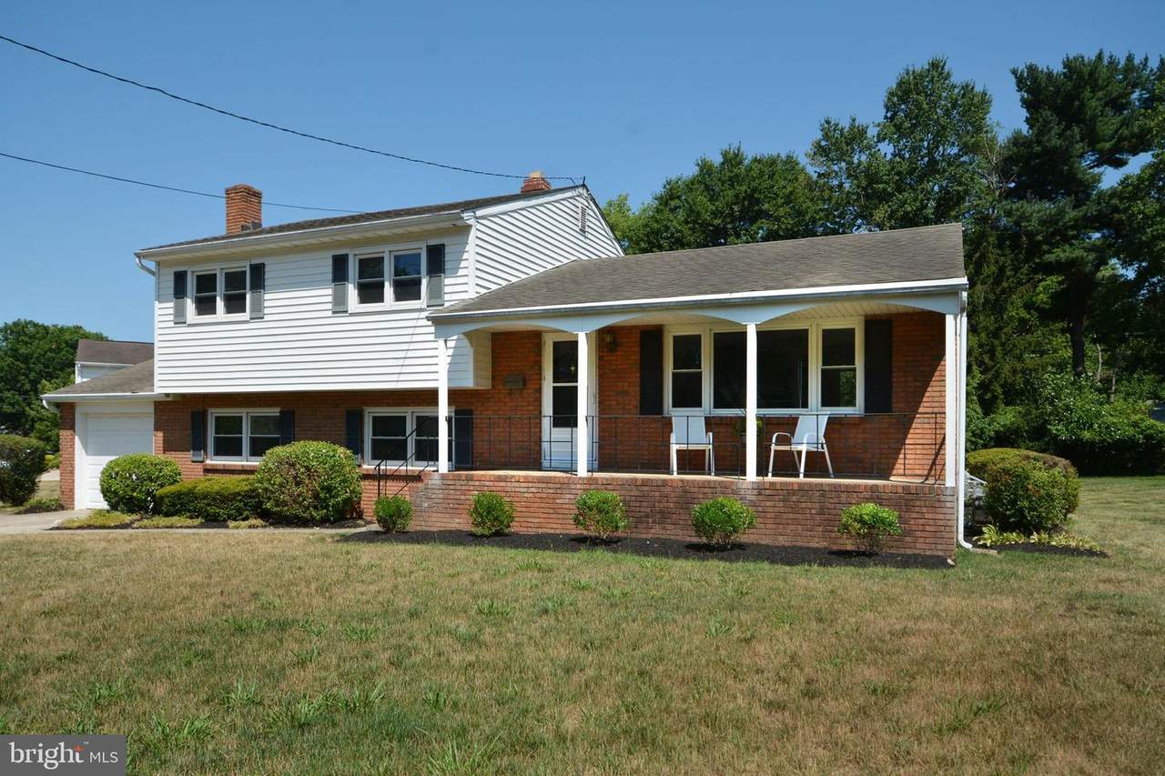 32 Allen Lane - Photo 1