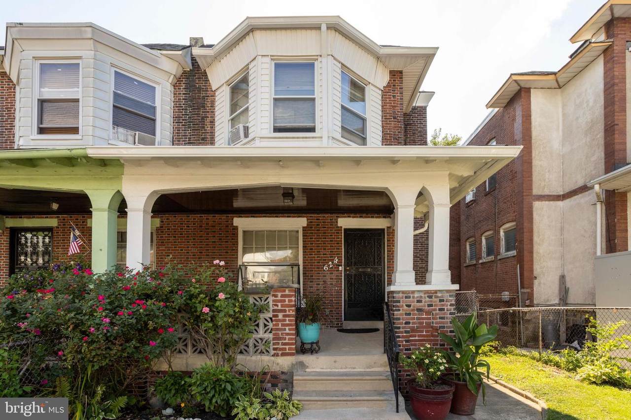 624 64TH Street - Photo 1