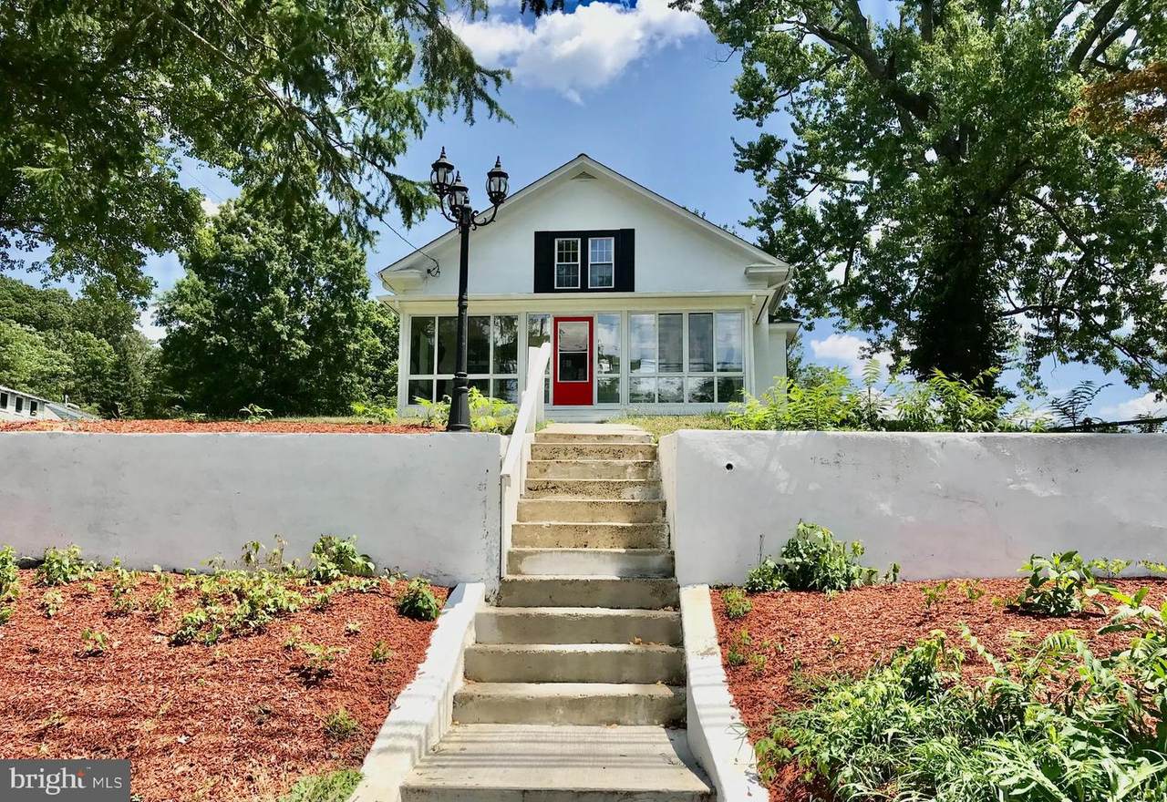 1149 Canal Road - Photo 1
