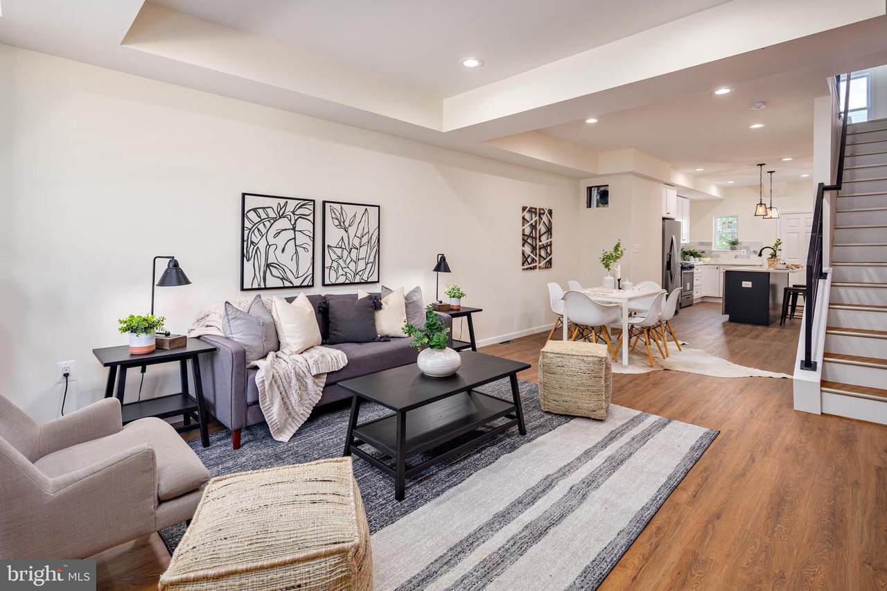 1735 30TH Street - Photo 1
