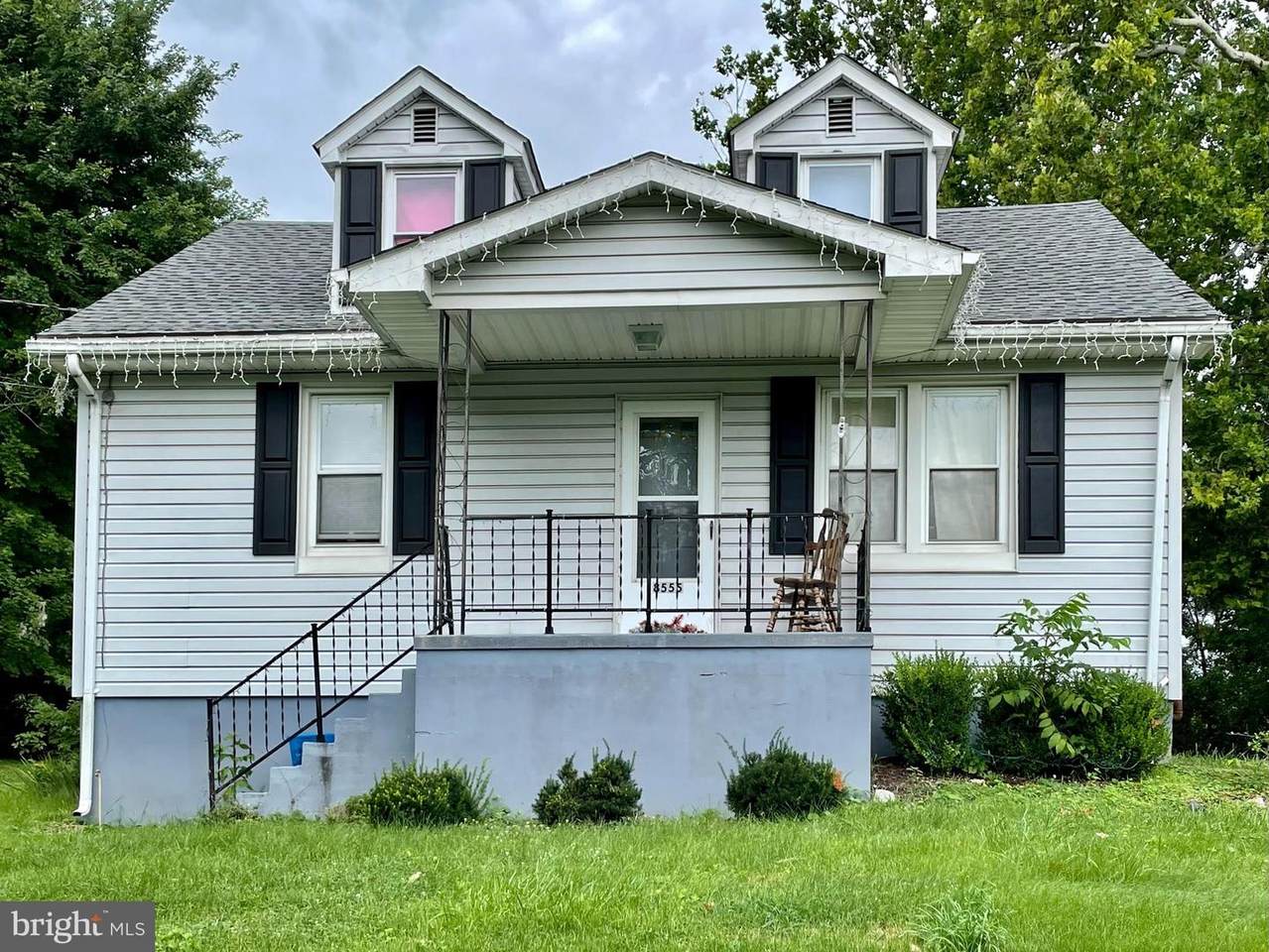 8555 Shepherdstown Pike - Photo 1