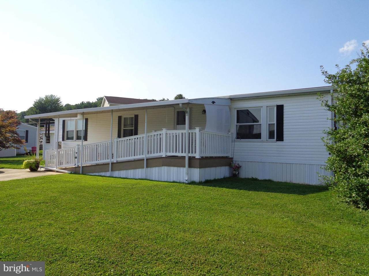 1002 Elm Street - Photo 1