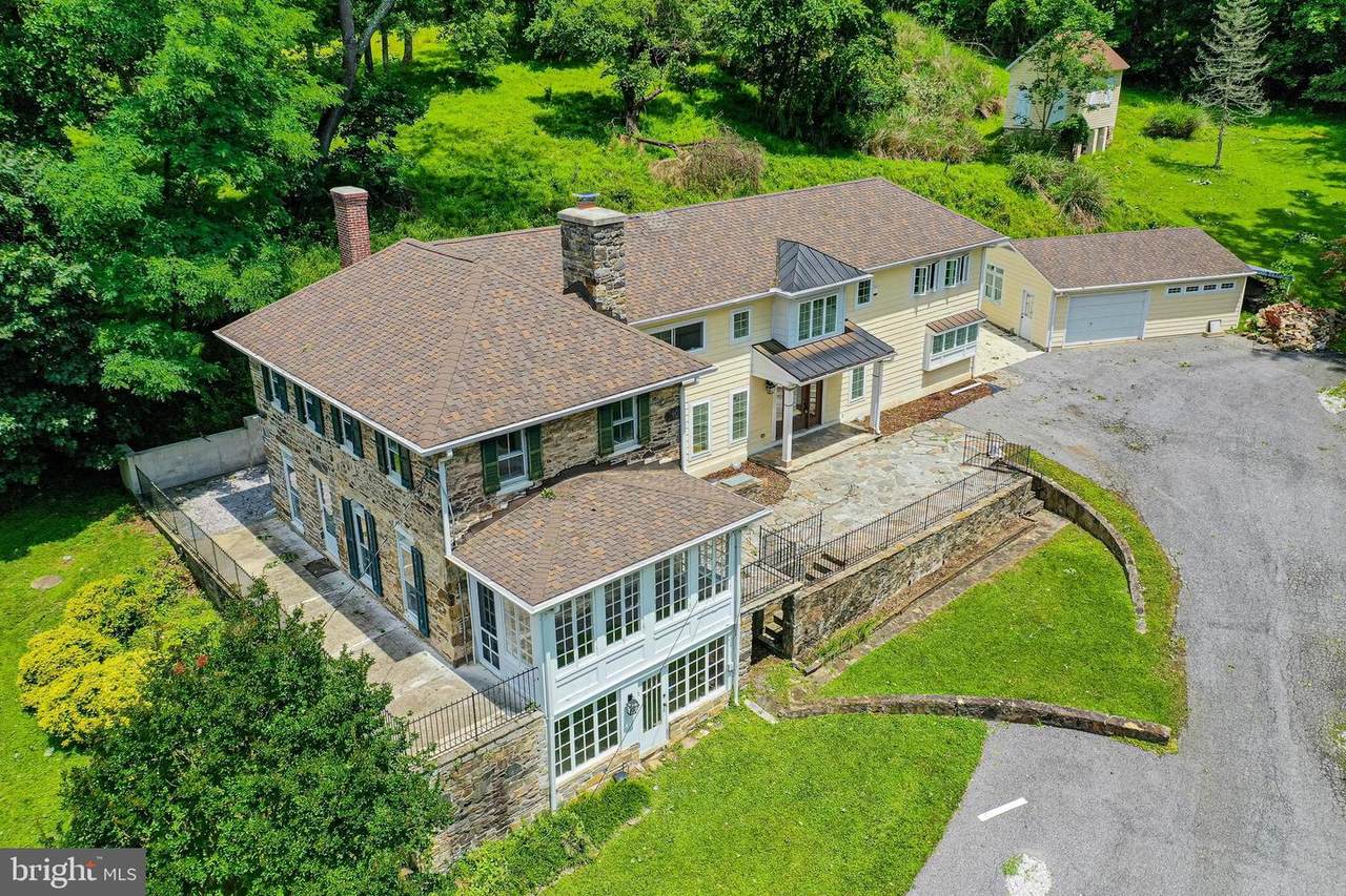 14943 York Road - Photo 1