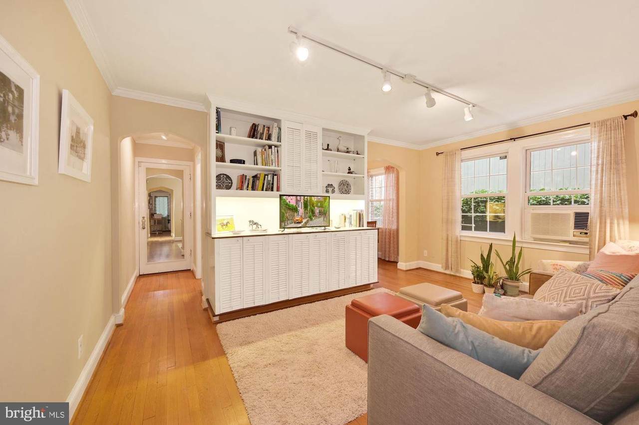 4559 Macarthur Boulevard - Photo 1