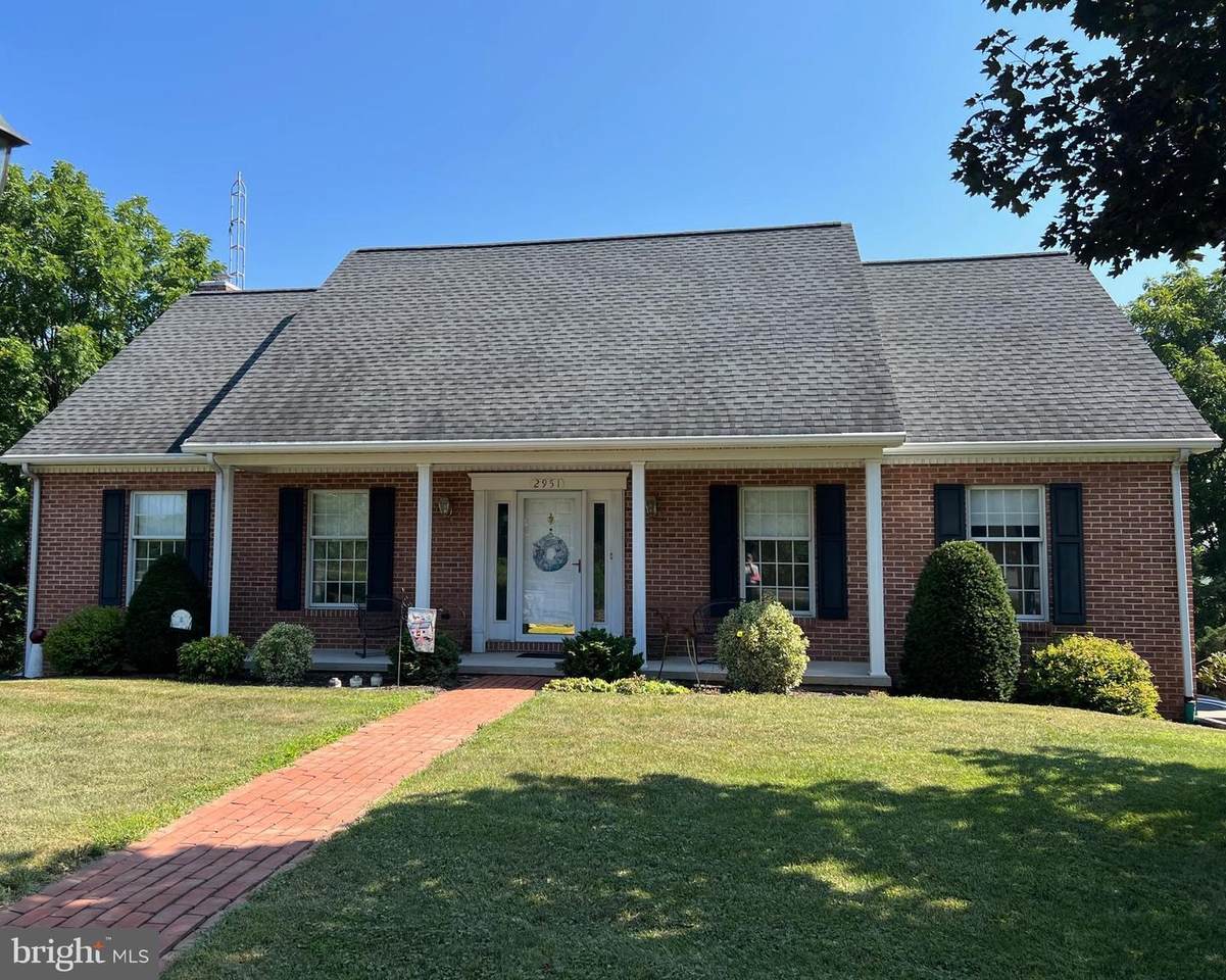 2951 Buchanan Trail - Photo 1