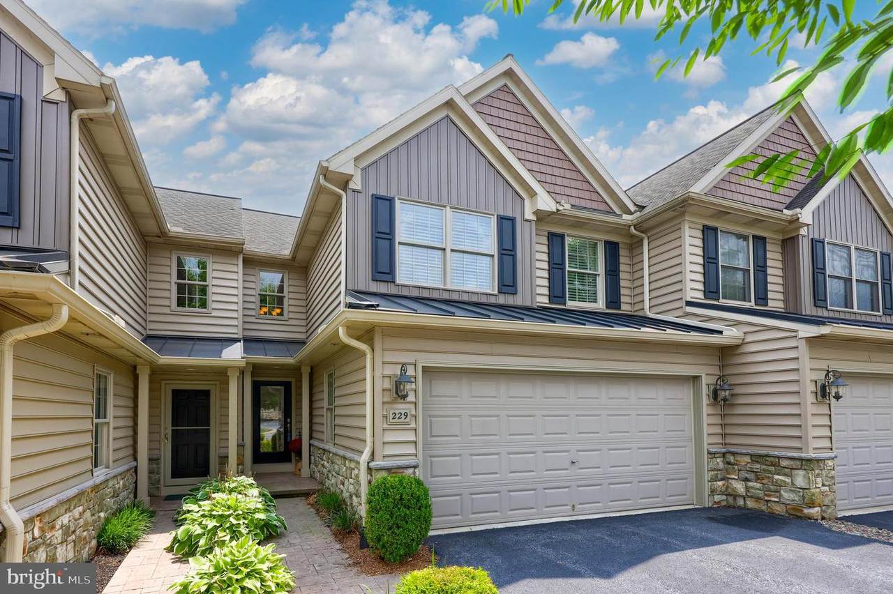 229 Fieldcrest Lane - Photo 1
