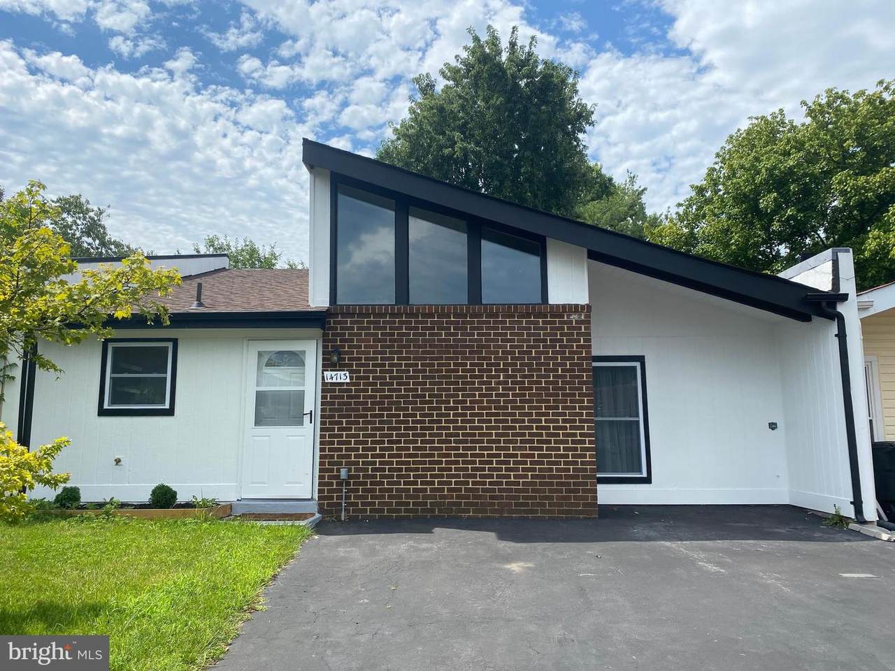 14713 Wycombe Street - Photo 1