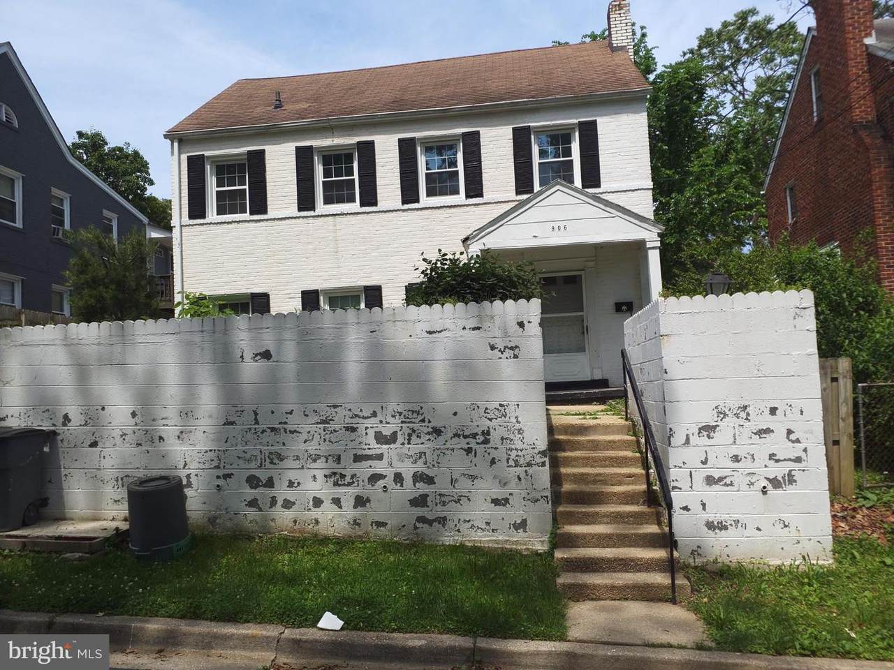 906 Erie Avenue - Photo 1