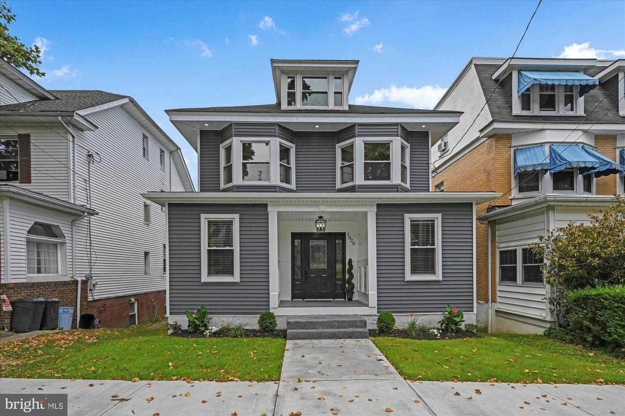 1620 Mahantongo Street - Photo 1