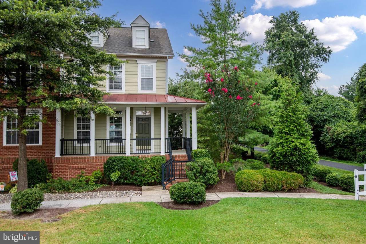 300 Dixon Street - Photo 1