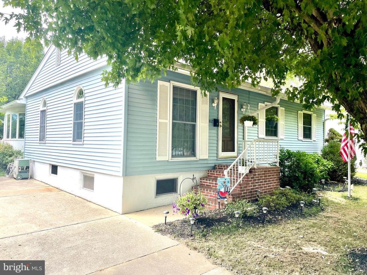 812 Scott Street - Photo 1