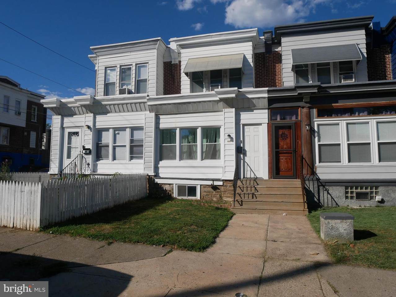 1335 Dyre Street - Photo 1