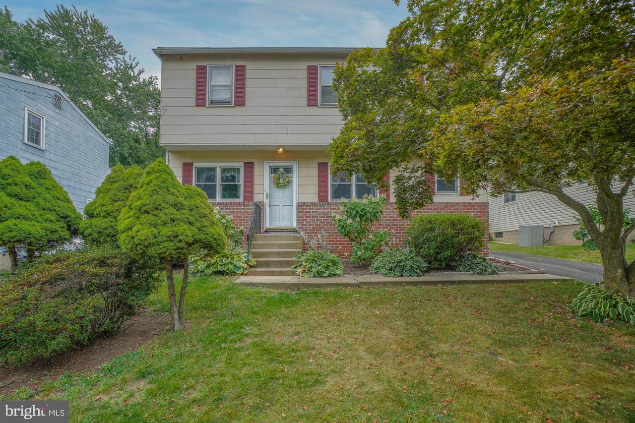 1709 Crestview Avenue - Photo 1