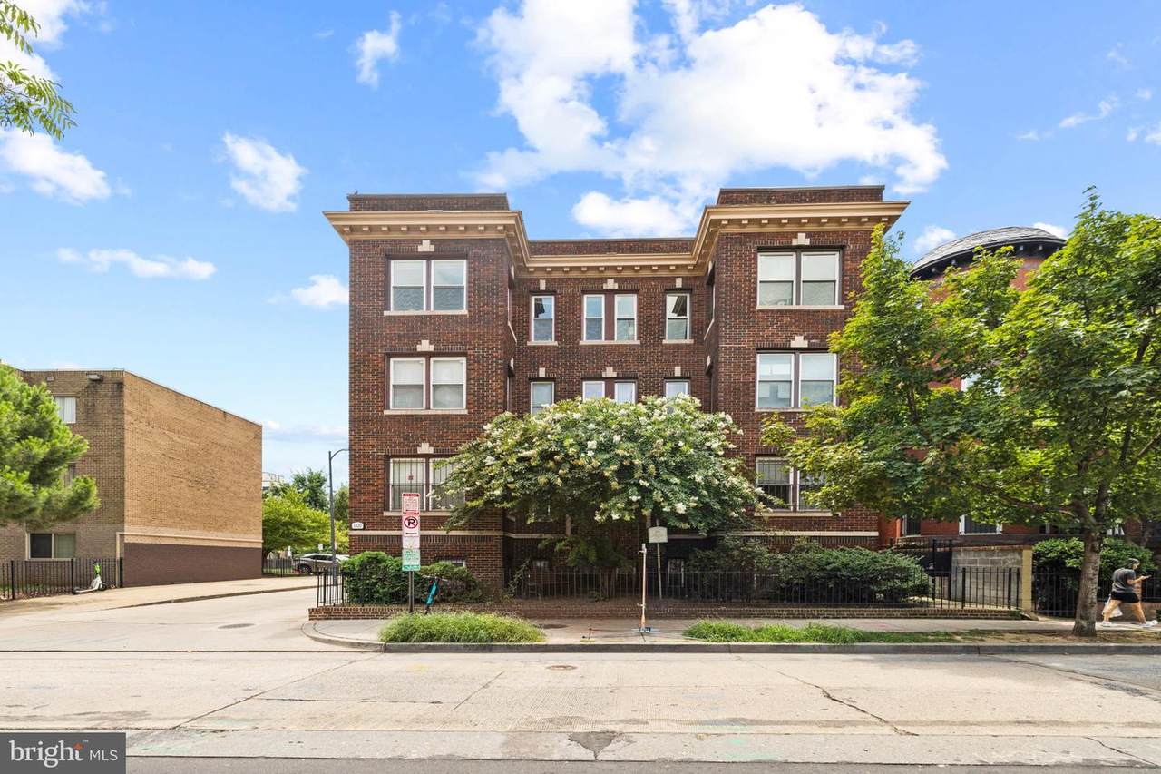 1420 Harvard Street - Photo 1