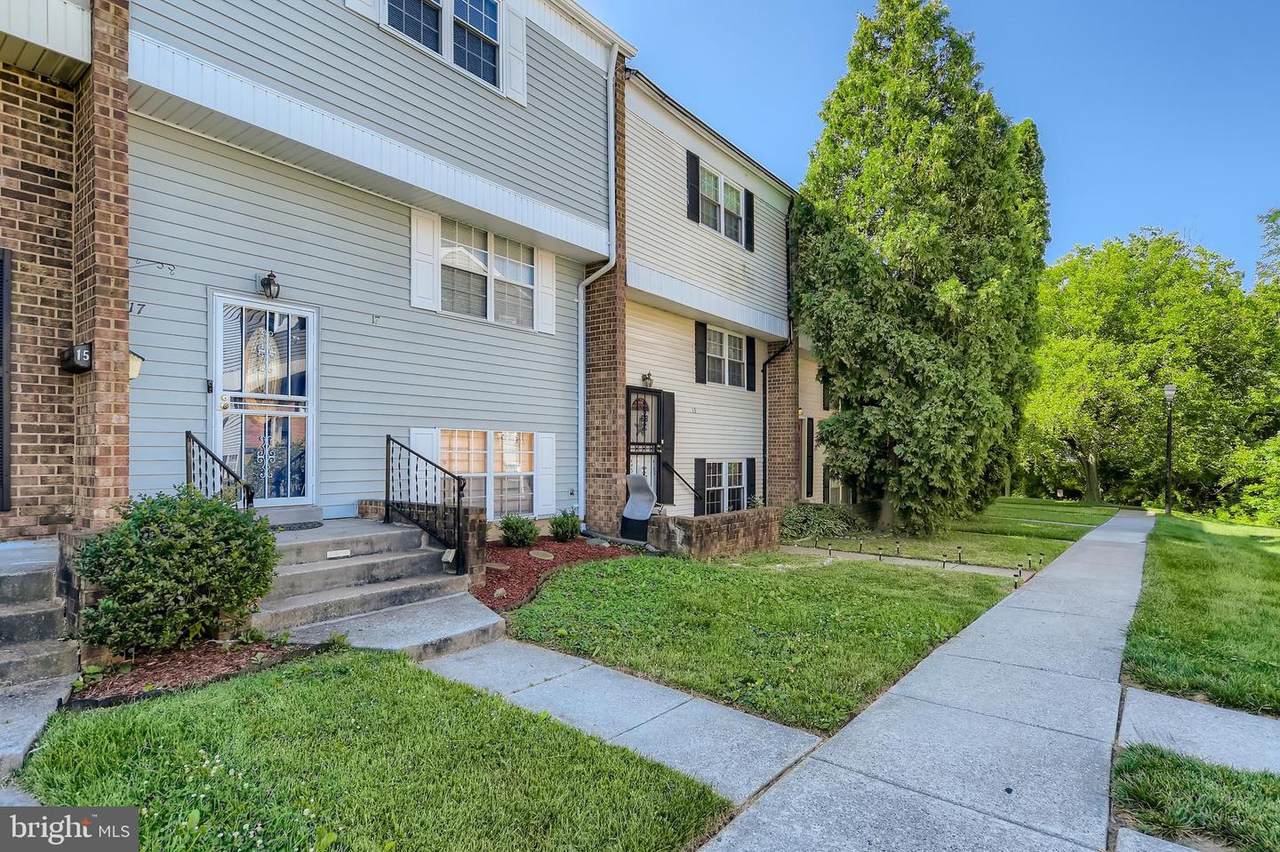 17 Sharrow Ct - Photo 1