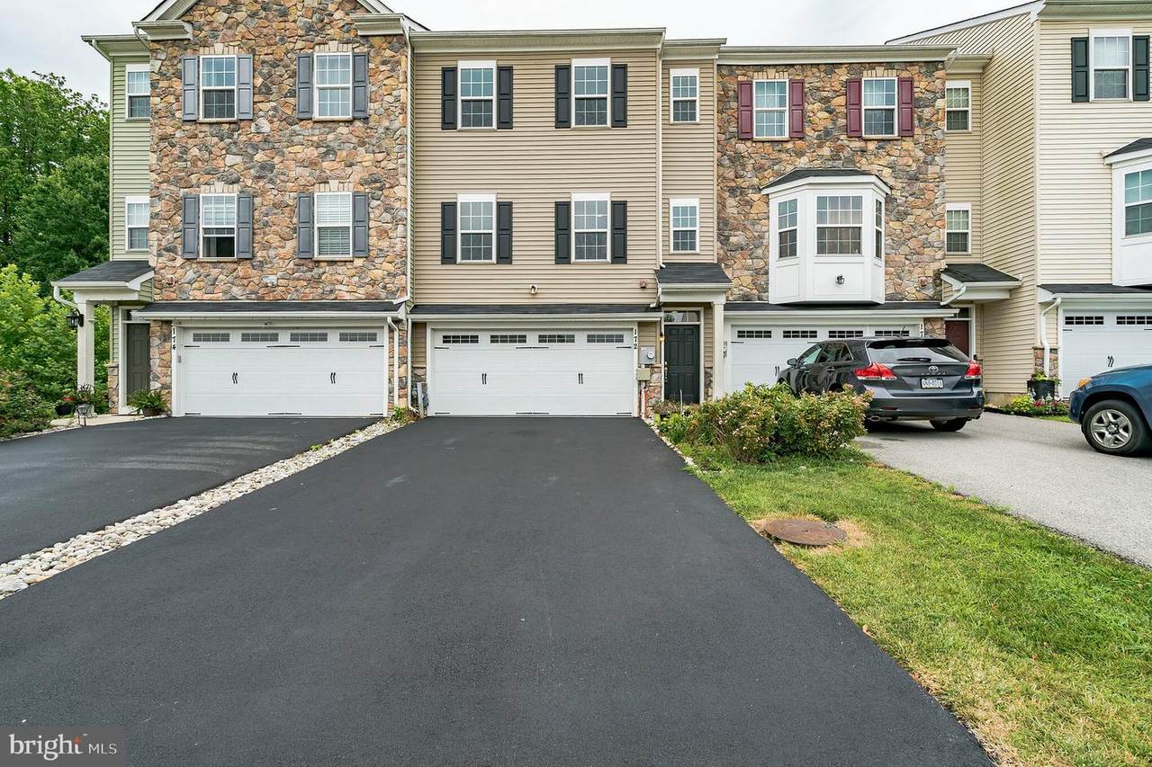 172 Graystone Drive - Photo 1