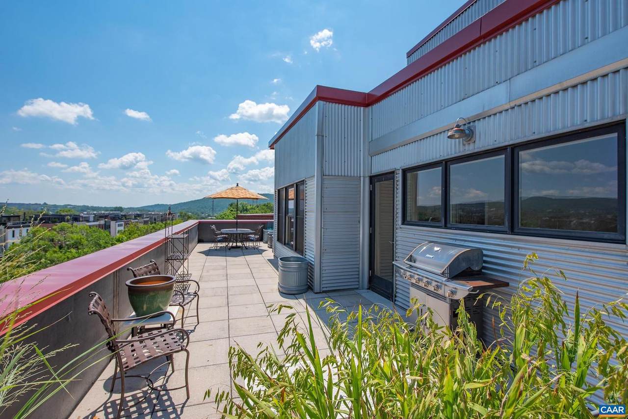 202 Douglas Ave - Photo 1