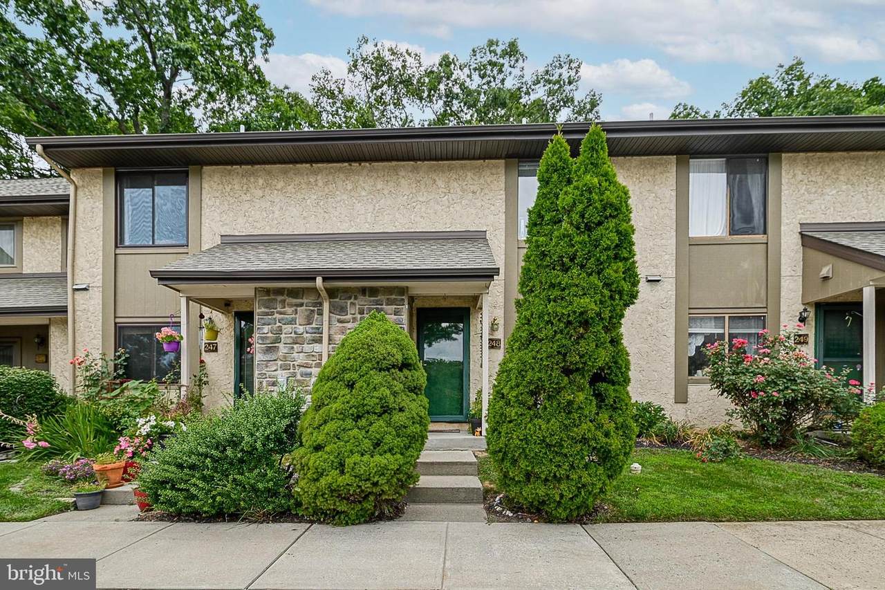 248 Hampshire Drive - Photo 1