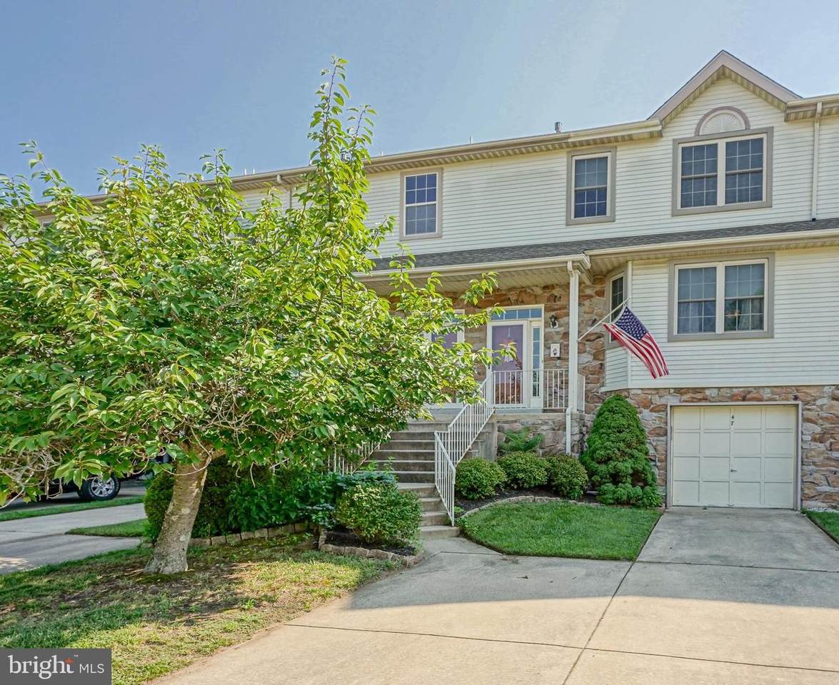 47 Fox Meadow Drive - Photo 1