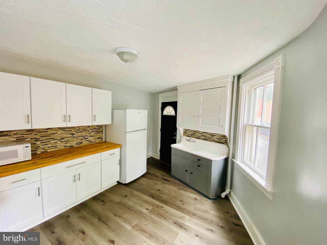 344 King Street - Photo 1