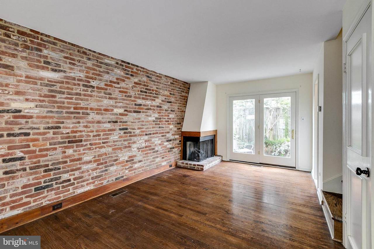 1713 Rodman Street - Photo 1