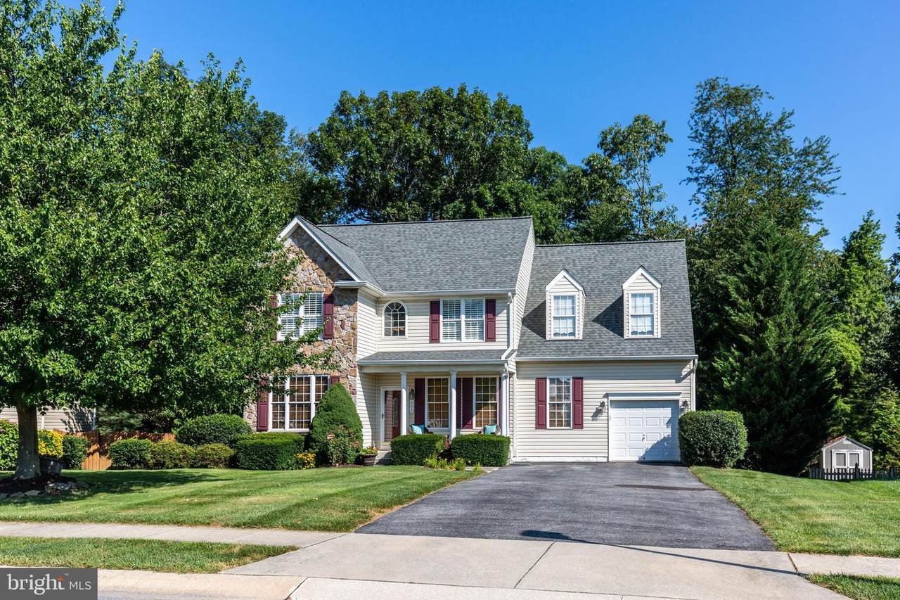 801 Wellesley Court - Photo 1