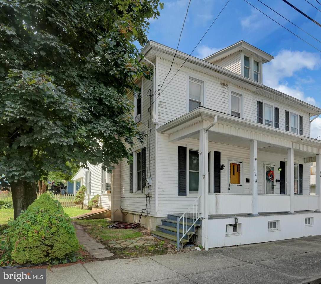 648 2ND Street - Photo 1