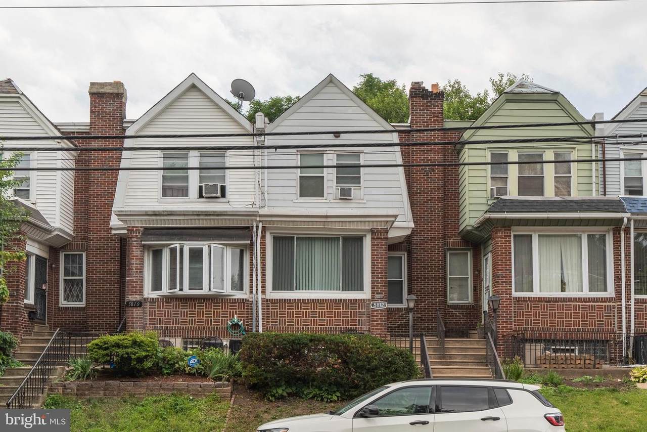 5812 Kemble Avenue - Photo 1