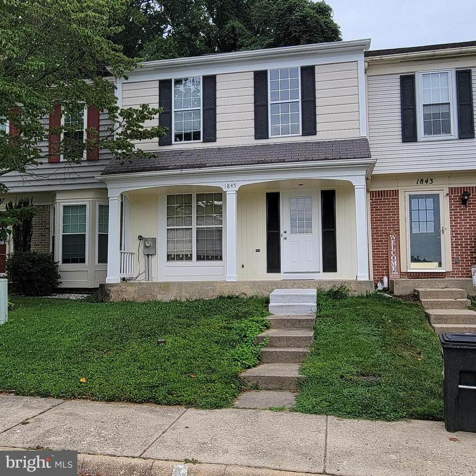 1845 Glendale Lane - Photo 1