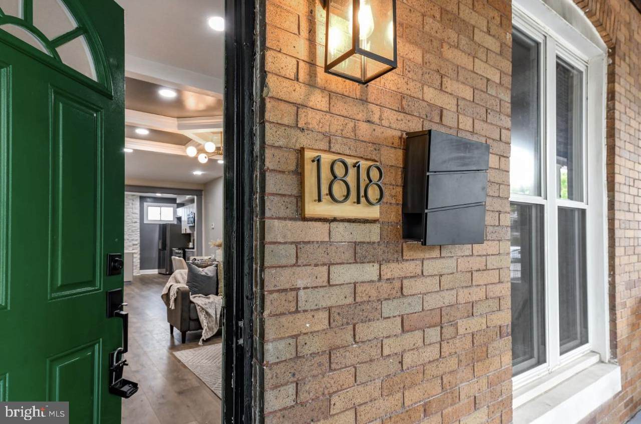 1818 30TH Street - Photo 1