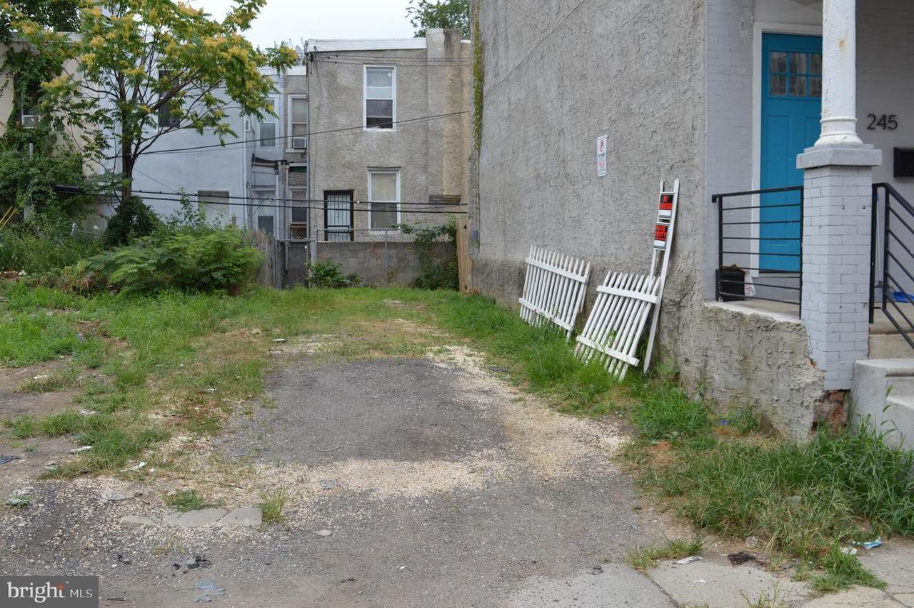 247 Ruby Street - Photo 1