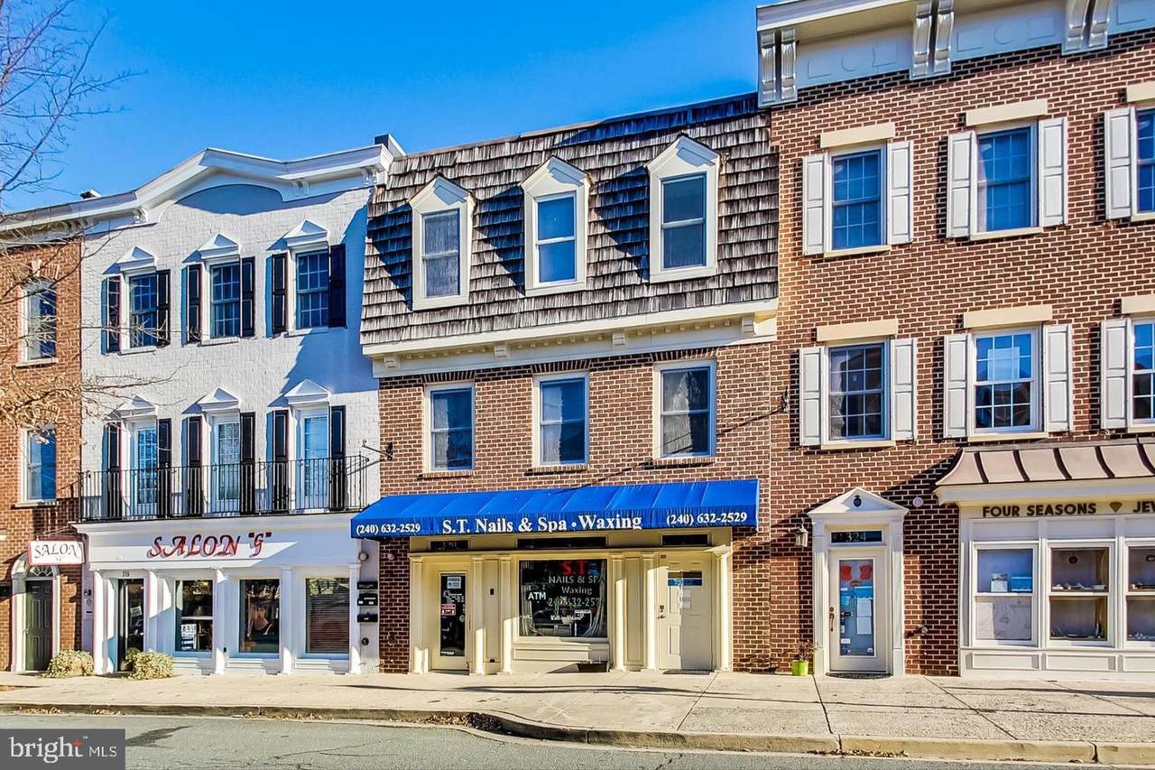 320 Main - Photo 1