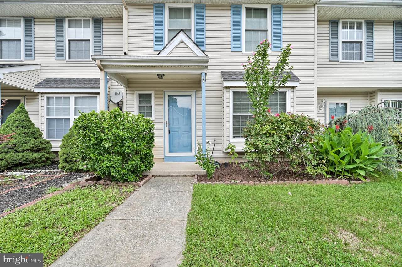 35 Grant Lane - Photo 1