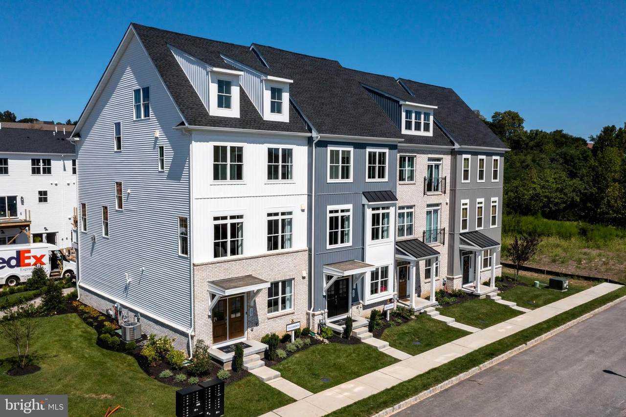 206 Smithworks Boulevard - Photo 1