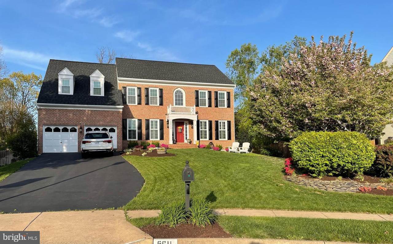5611 Willow Crossing Court - Photo 1