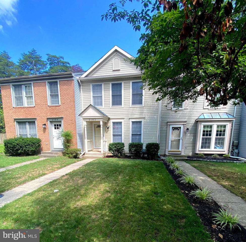 2182 Commissary Circle - Photo 1