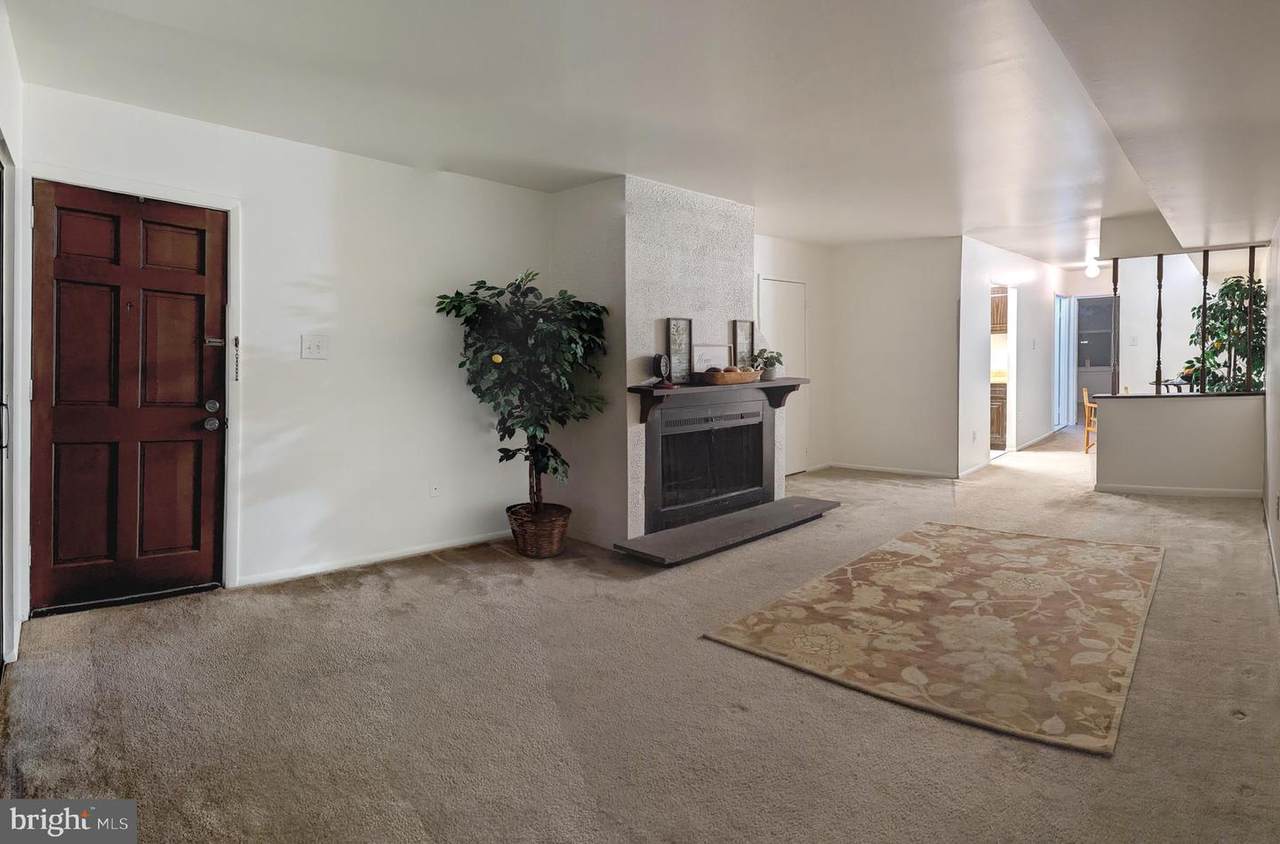 28 Lancaster Estate - Photo 1