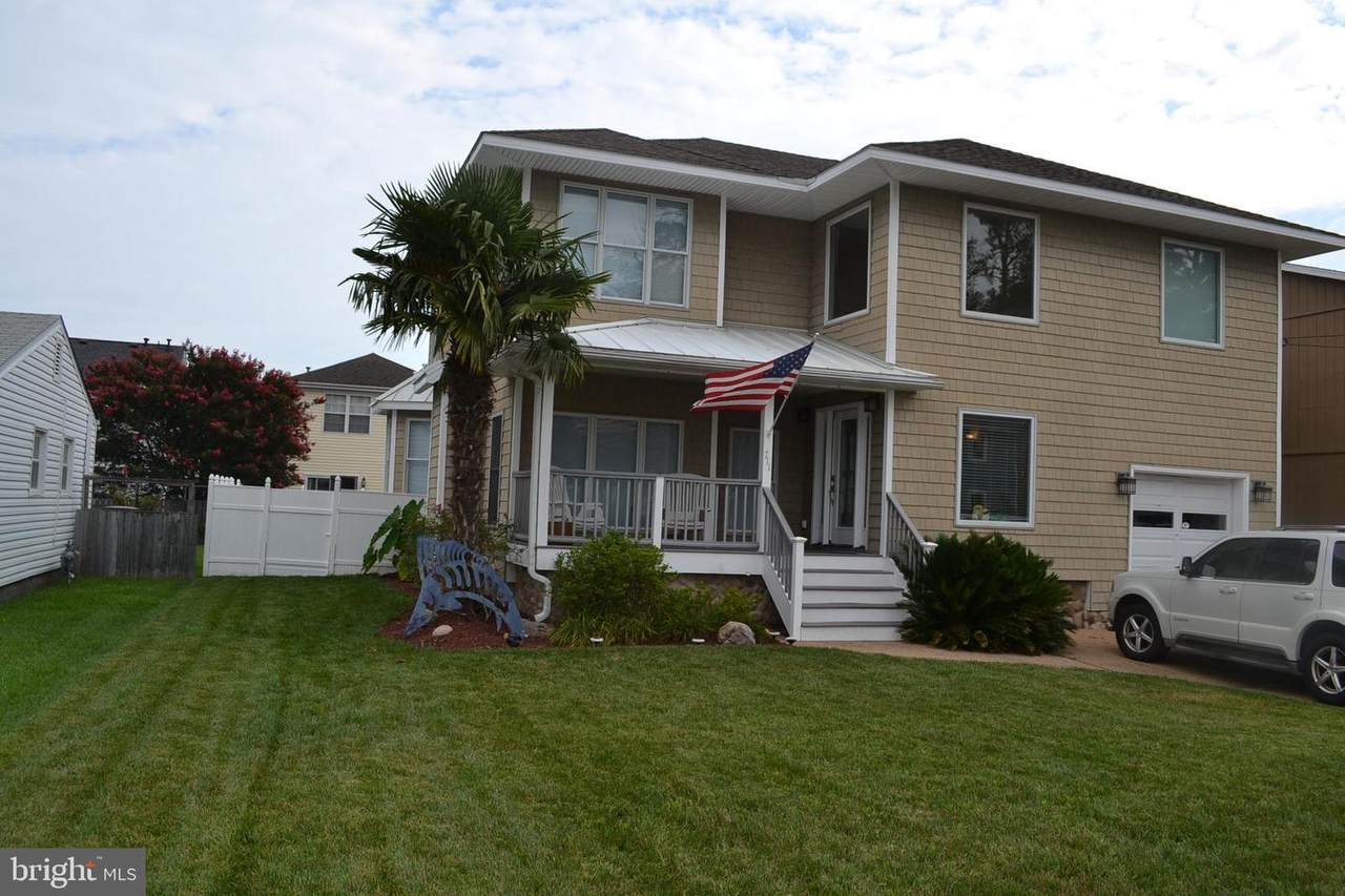 711 10TH Street - Photo 1