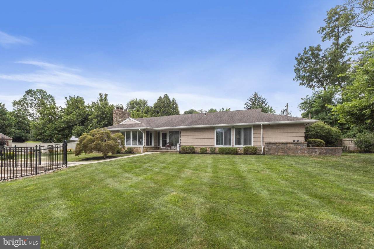 614 York Road - Photo 1