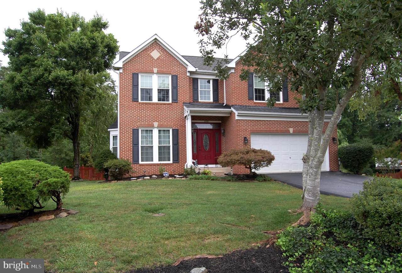 3901 Carlyle Court - Photo 1